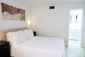 20105 NE 3rd Ct, Miami, FL 33179, Sold 09/17/25