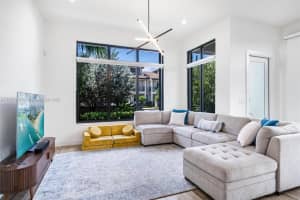 8231 Nw 43rd St Doral, FL 33166 - MLS#A11807492