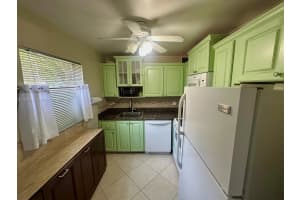 445 Saxony J 445 Delray Beach, FL 33446 - MLS#A11807535