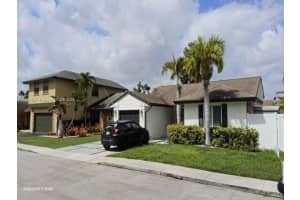 731 Briarwood Ter, Davie