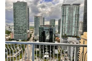 1200 Brickell Bay Dr 2824, Miami