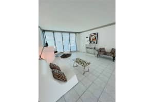 10178 Collins Ave 210, Bal Harbour
