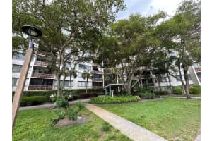 4222 Inverrary Blvd 4211, Lauderhill