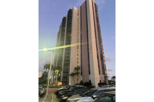 20379 W Country Club Dr 1937, Aventura