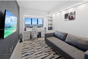 650 NE 32nd St, Miami, FL 33137, Sold 08/18/25