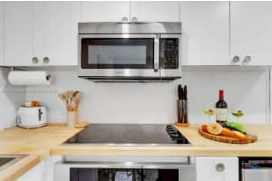 7326 Collins Ave Apt 201, Miami Beach, FL 33141, - MLS#A11807925