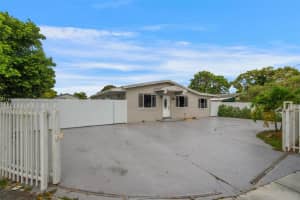 3200 W 7th Ave, Hialeah, FL 33012, Sold 08/11/25