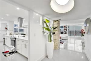 2751 S Ocean Dr APT 301S, Hollywood, FL 33019, - MLS#A11808091