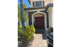 3406 W 88th St, Hialeah, FL 33018 Sold 08/29/25