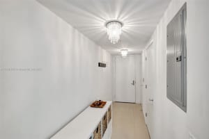 41 SE 5th St, Miami, FL 33131, Sold 09/03/25