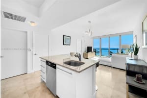 888 Biscayne Blvd APT 3702, Miami, FL 33132, - MLS#A11808183
