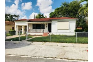 1745 Nw 47th St, Miami