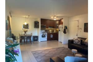 771 Ne 199th St 103, Miami