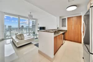 300 S Biscayne Blvd T-3605, Miami