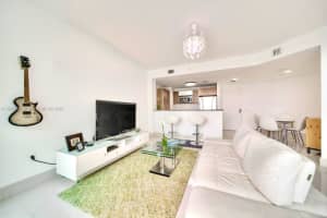 300 S Biscayne Blvd T-3605, Miami, FL 33131 - MLS#A11808258