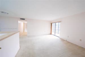 18785 Nw 62nd Ave 106, Hialeah
