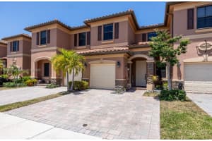 3427 W 89th Ter, Hialeah