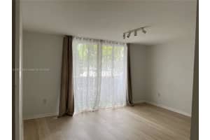 1740 Nw N River Dr 221, Miami