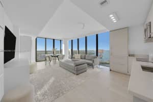 650 NE 32nd St, Miami, FL 33137, Sold 07/18/25