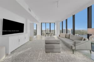 650 NE 32nd St, Miami, FL 33137, Sold 07/18/25