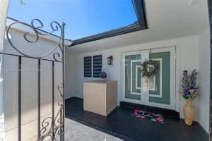 9304 SW 166th Ter, Palmetto Bay, FL 33157 - MLS#A11808532
