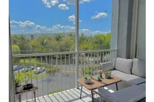 9725 NW 52nd St APT 421, Doral, FL 33178, Sold 08/22/25