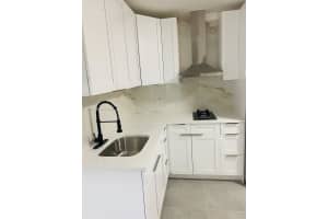 2820 NW 14th Ct, Fort Lauderdale, FL 33311 - MLS#A11808627