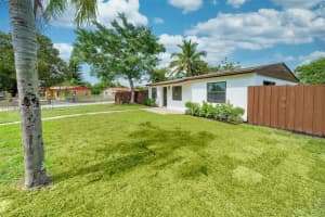 2447 Fletcher St, Hollywood, FL 33020, - MLS#A11808661