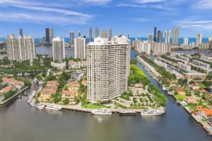 1000 W Island Blvd #611, Aventura, FL 33160, Sold 11/04/25
