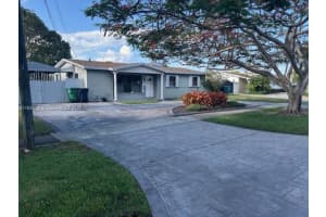 9301 Sw 16th St, Miami