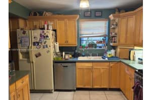 9301 SW 16th St, Miami, FL 33165, - MLS#A11808708