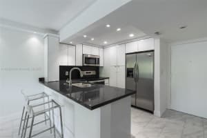 14221 N Kendall Dr, Miami, FL 33186, Sold 07/10/25