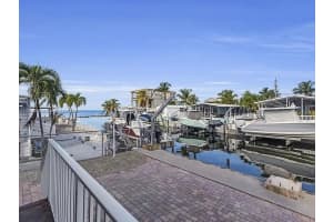 112 Seagull Ln 112 Tavernier, FL 33070 - Off Market
