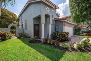 430 Nw 107th Ave Pembroke Pines, FL 33026 - MLS#A11808877