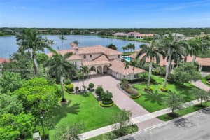 3308 Islewood Ave, Weston