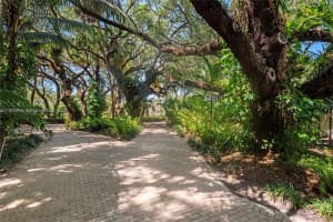 5465 Banyan Trl, Coral Gables