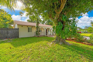 641 Sw 50th Ave Margate, FL 33068 - MLS#A11808947