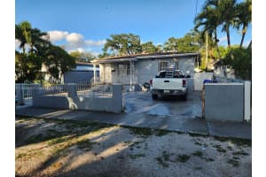 1037 NW 33rd Ave, Miami, FL 33125, - MLS#A11809094