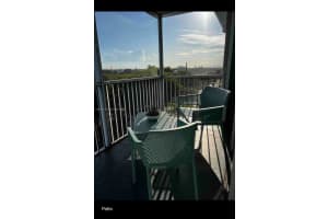 700 Nw 214th St 719, Miami Gardens