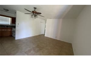 5210 NW 16th St 3, Lauderhill, FL 33313 - MLS#A11809152