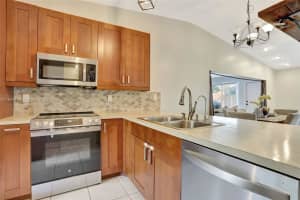 453 Lakewood Cir a, Margate, FL 33063, Sold 08/13/25