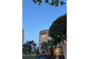 9201 Sunrise Lakes Blvd 301, Sunrise, FL 33322 - MLS#A11809192