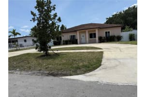3560 Nw 212th St, Miami Gardens