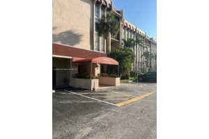 2001 Atlantic Shores Blvd 105, Hallandale Beach