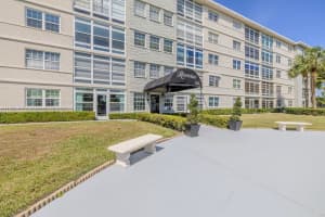 2333 Indian River Blvd APT 306, Vero Beach, FL 32960, - MLS#A11809397