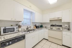 2333 Indian River Blvd APT 306, Vero Beach, FL 32960, - MLS#A11809397