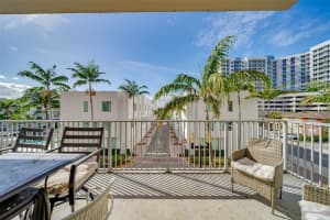 2100 Van Buren St APT 320, Hollywood, FL 33020, - MLS#A11809410