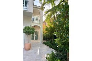 3146 McDonald St, Miami, FL 33133, Sold 08/08/25