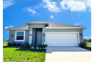 8070 Marsh Cir, La Belle