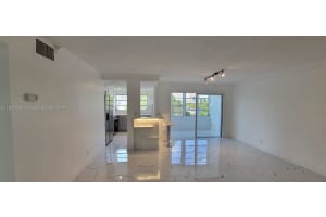 2301 Nw 41st Ave 209, Lauderhill